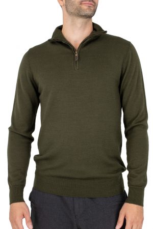 A jumper with long sleeves in fir green color and a zipper.