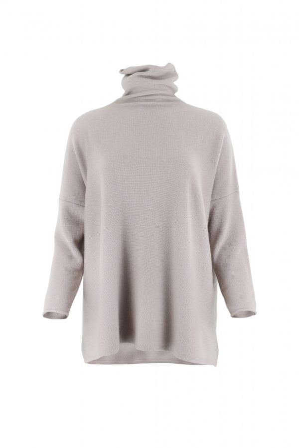 sweater with long sleeves and polo collar in graphite colour front view