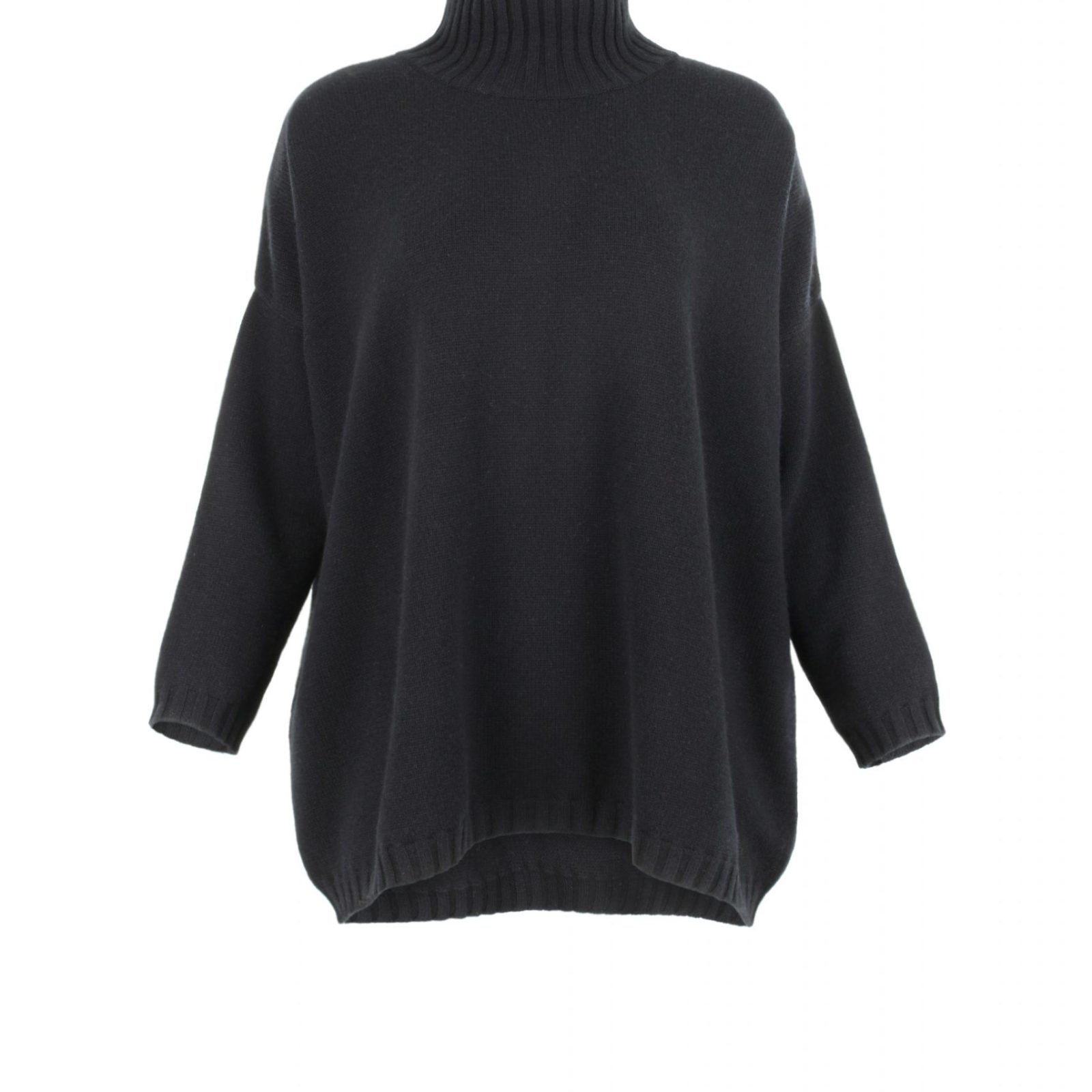 oversized jumper with long sleeves in black colour front view