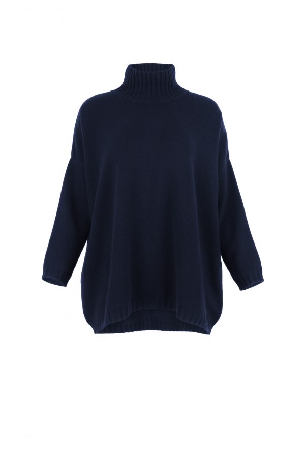 oversized jumper with long sleeves in navy colour front view