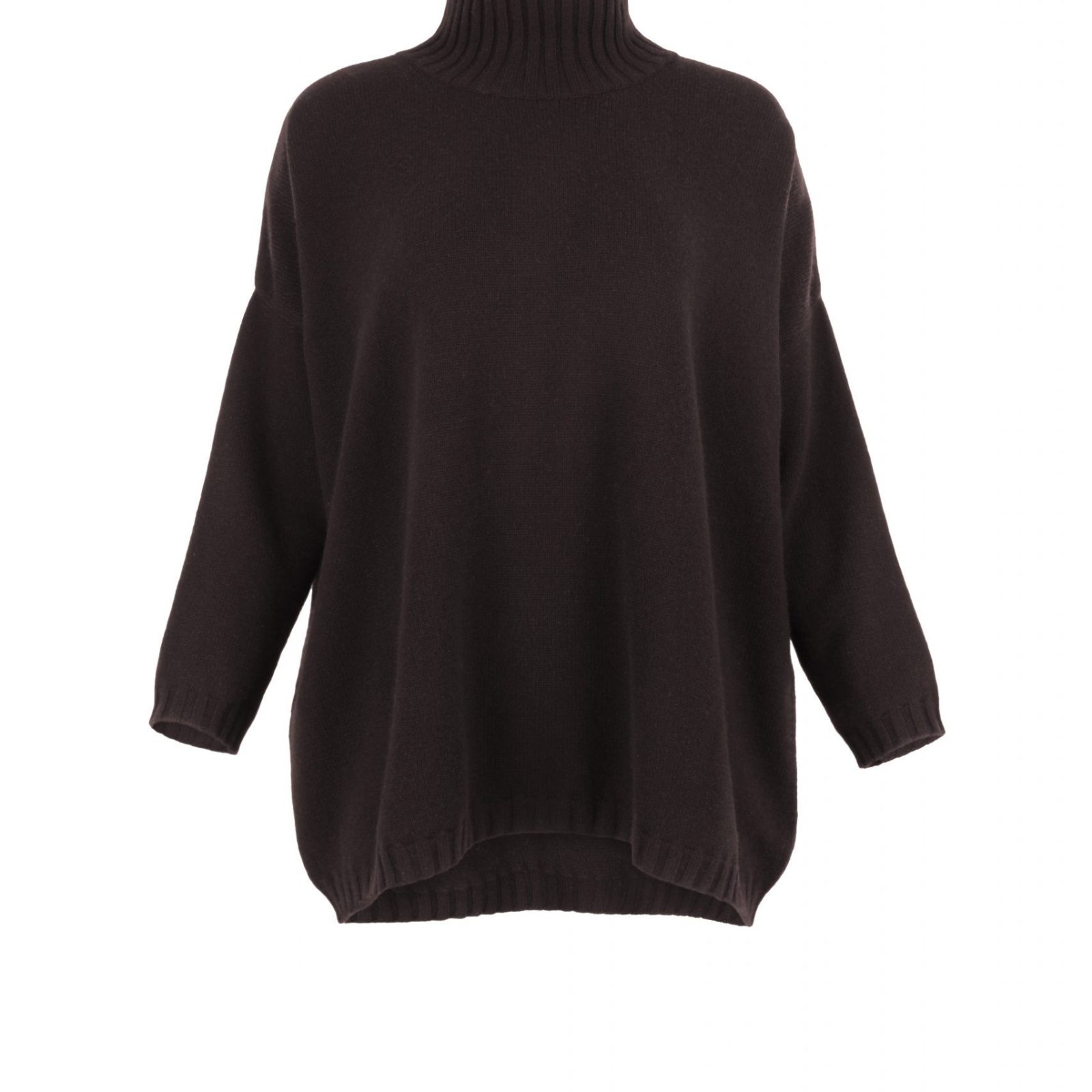 oversized jumper with long sleeves in bitter chocolate colour front view