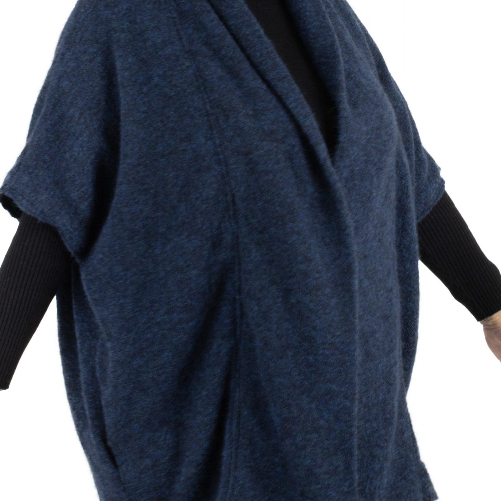 samba-mohair-cardigan-dark-navy-colour-side-view - Ochre Knitwear a mohair cardigan featuring short sleeves, two side pockets, and a cocoon shape, presented in a side view