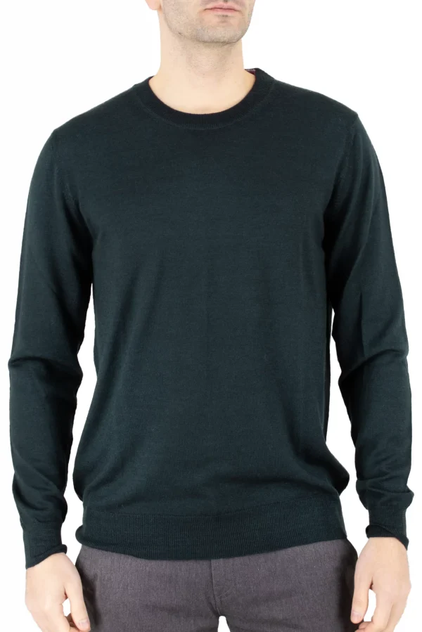 crew neck jumper with long sleeves made of merino in ebony colour front view, presented by man model