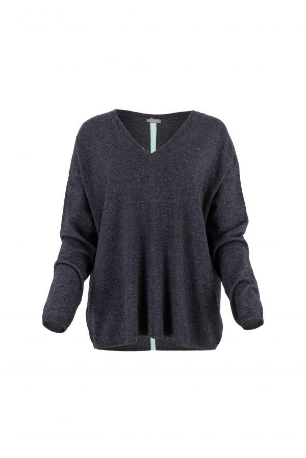 longline shaped jumper with long sleeves and V-neck in graphite colour and contrasting stripe at back in mint colour