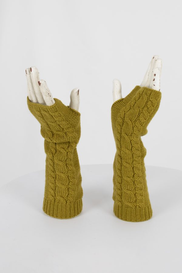 Long cable fingerless gloves in moss – cashmere & lambswool, 28 cm