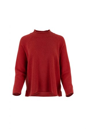 jumper with long sleeves and side split in rust colour made from cashmere, front view
