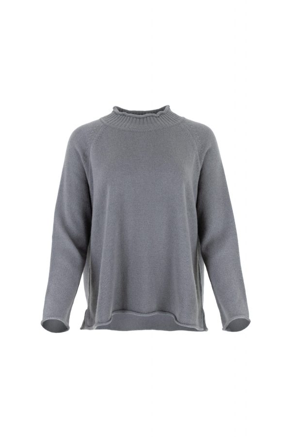jumper with long sleeves and side split in smoke colour made from cashmere, front view