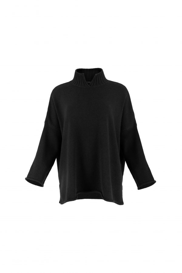 an oversized jumper featuring long sleeves, a high ribbed neckline, and a center front opening, presented in a black colour, viewed from the front